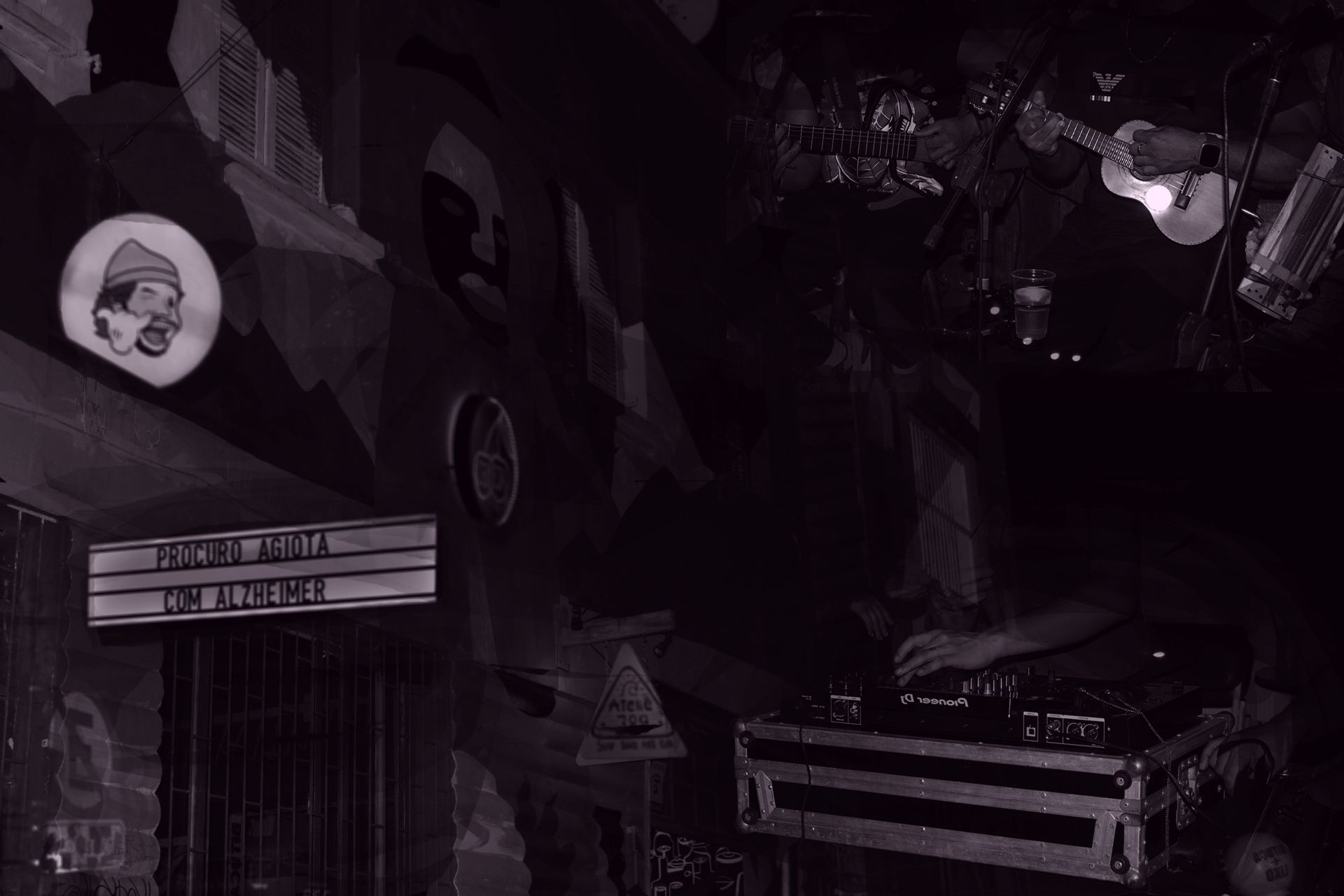 Downtown san francisco with people and buildings.